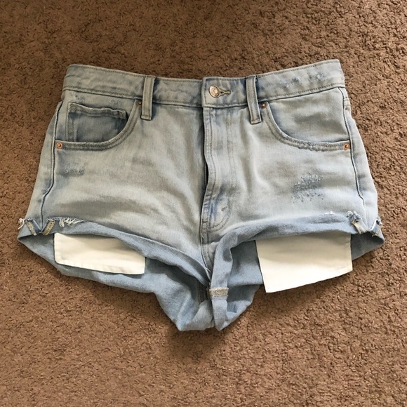 Highwaisted Cheeky Shorts - Picture 1 of 6